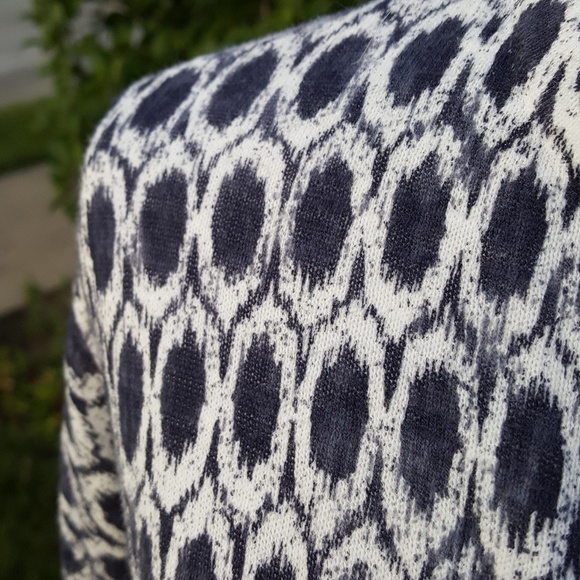 *SOLD* 3/4 sleeve patterned tassel tunic from Loft - Picture 3 of 5